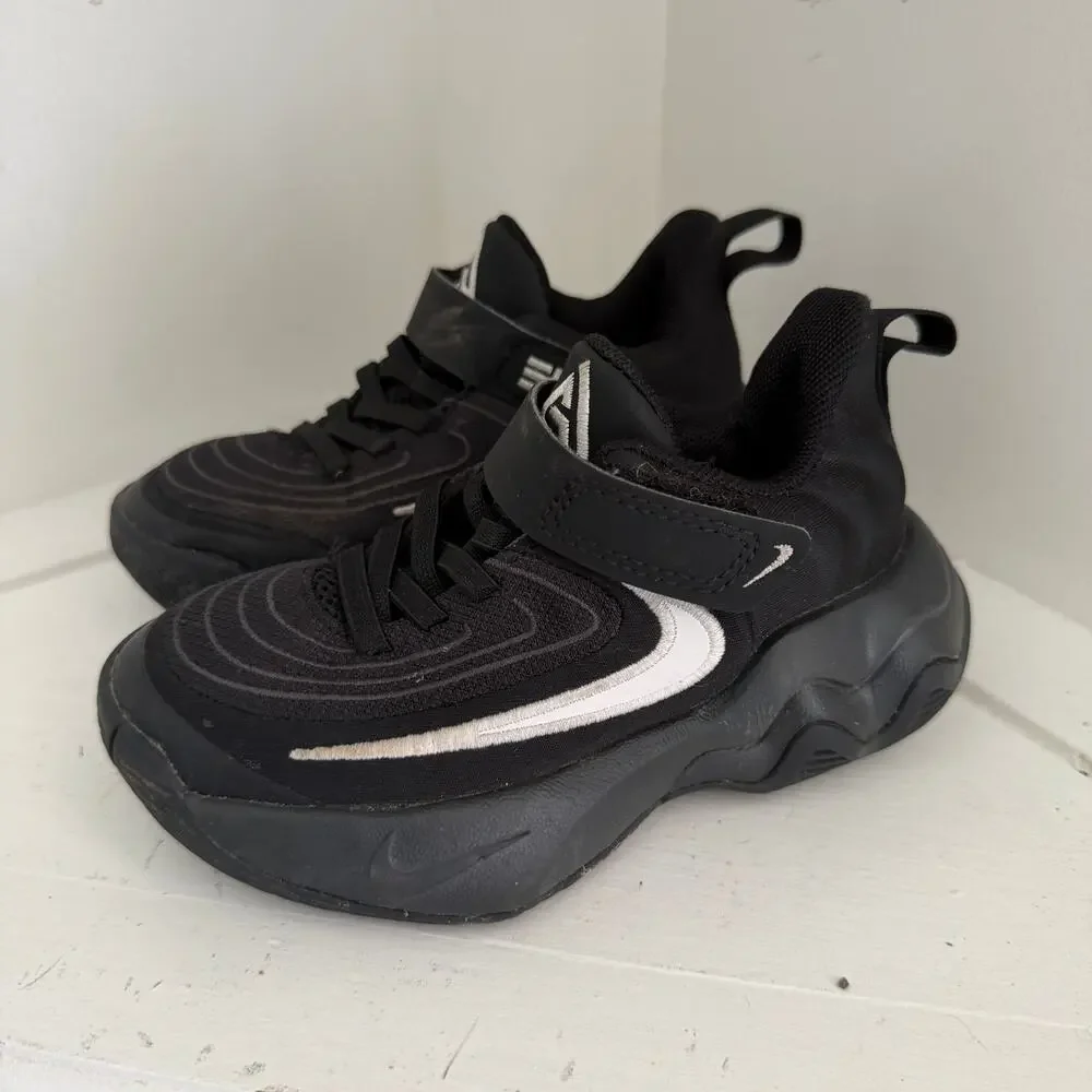 Nike Giannis Immortality 4 Little Kids' Basketball Shoes 9C